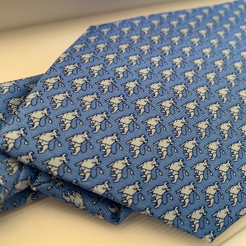 Vineyard Vines Merrill Lynch Blue Bulls Mens Tie